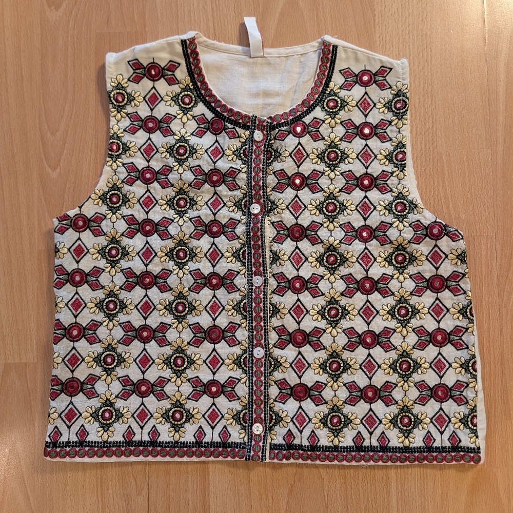 Embroidered Sleeveless Vest | Size S